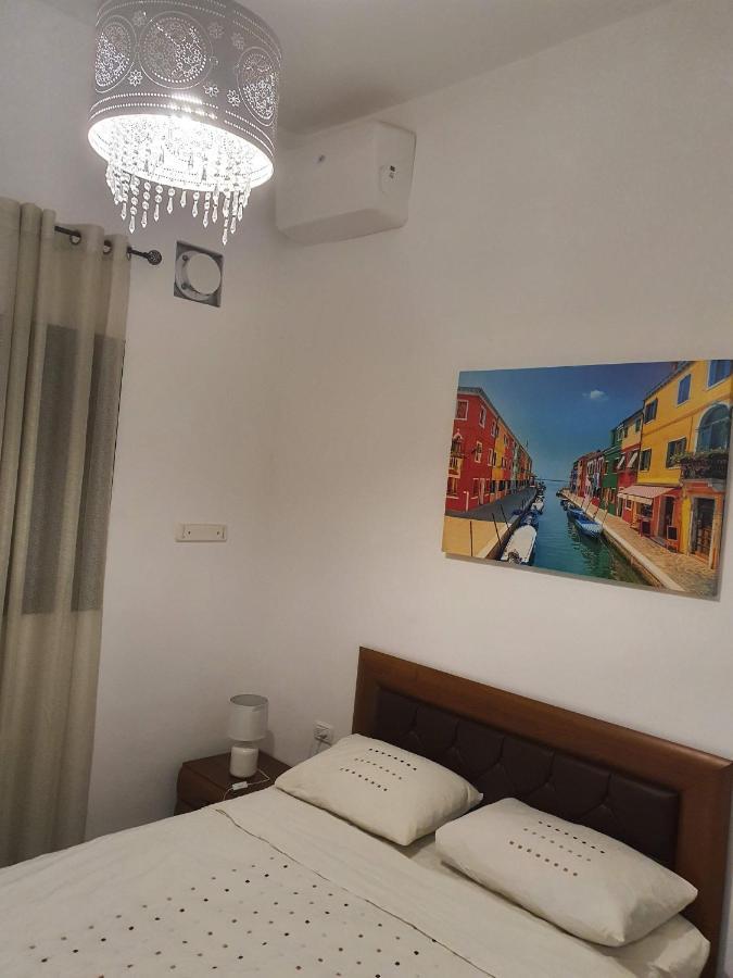 Apartment Dam *