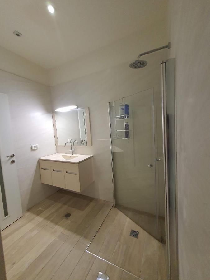 Dam Apartment *